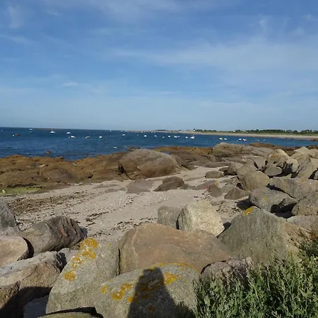 펜션 Near And D-day Beaches, Cleaning Included *